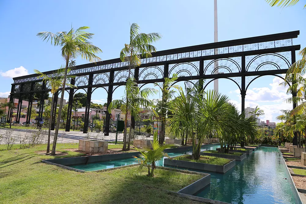 Parque Senador Jefferson Péres com arquitetura antiga