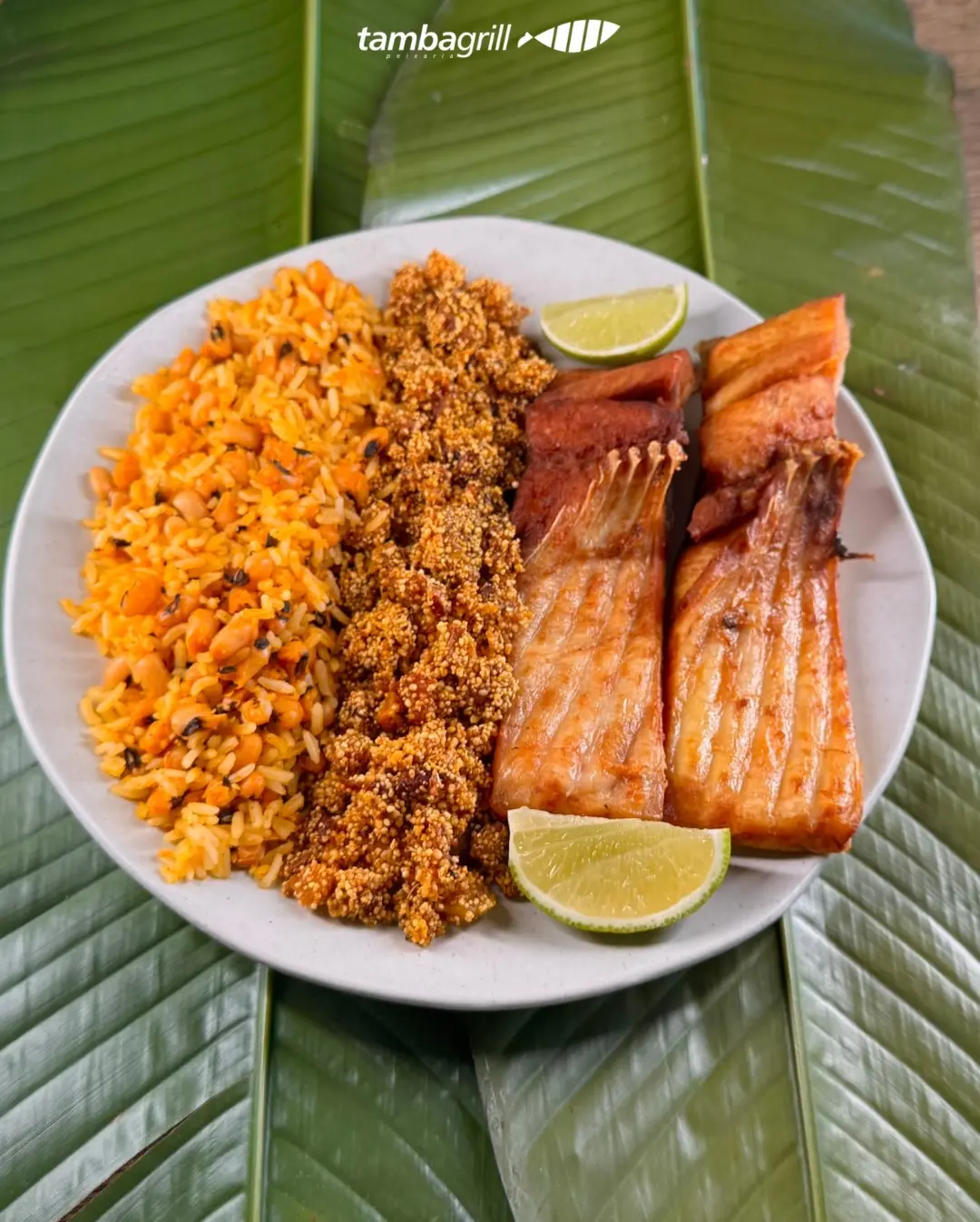 Peixe assado no Tambagrill