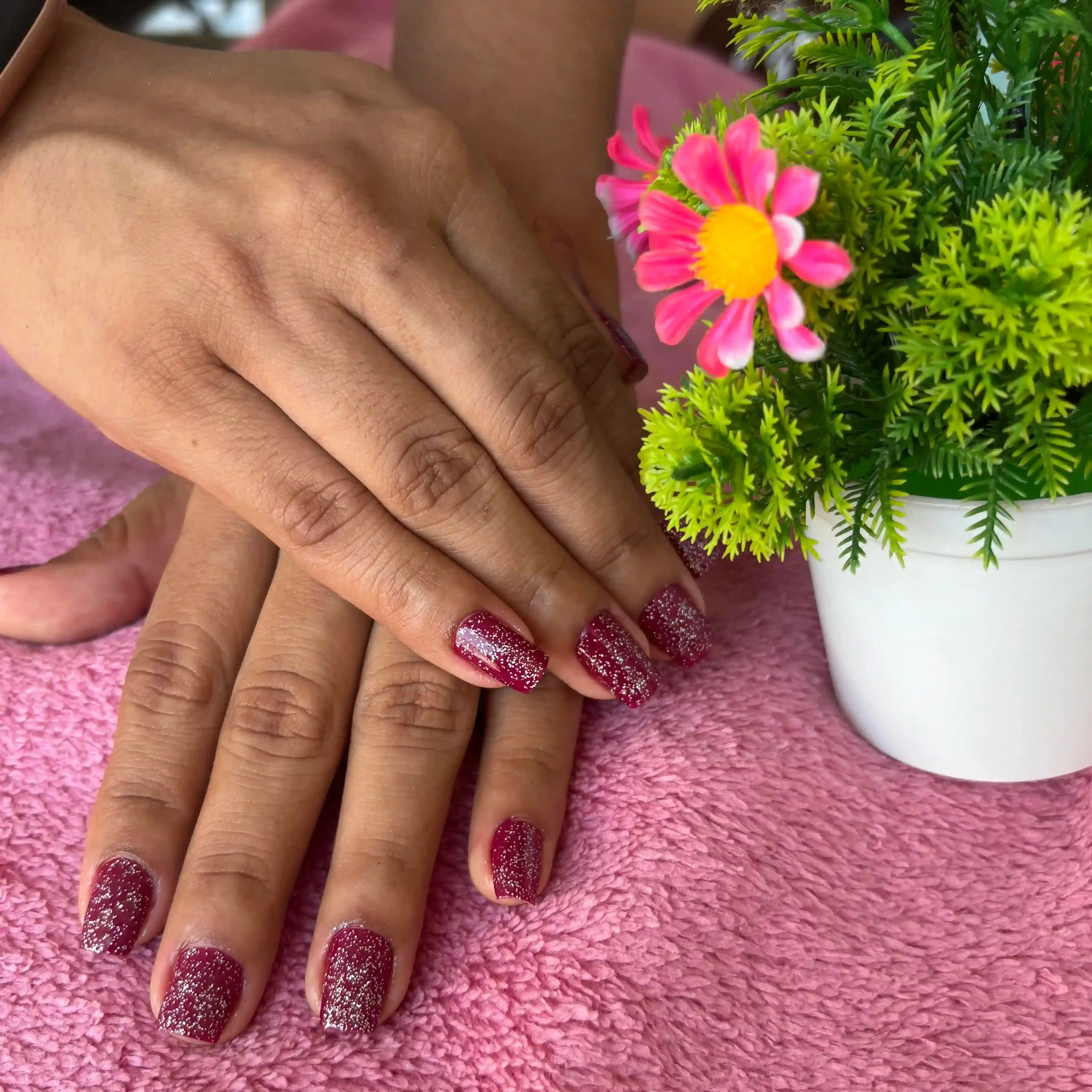 Resultado das unhas feitas no Studio da Gabi e Andriele